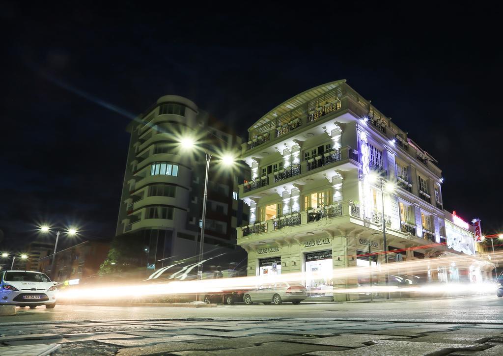 Hotel Monarch Elbasan Bagian luar foto